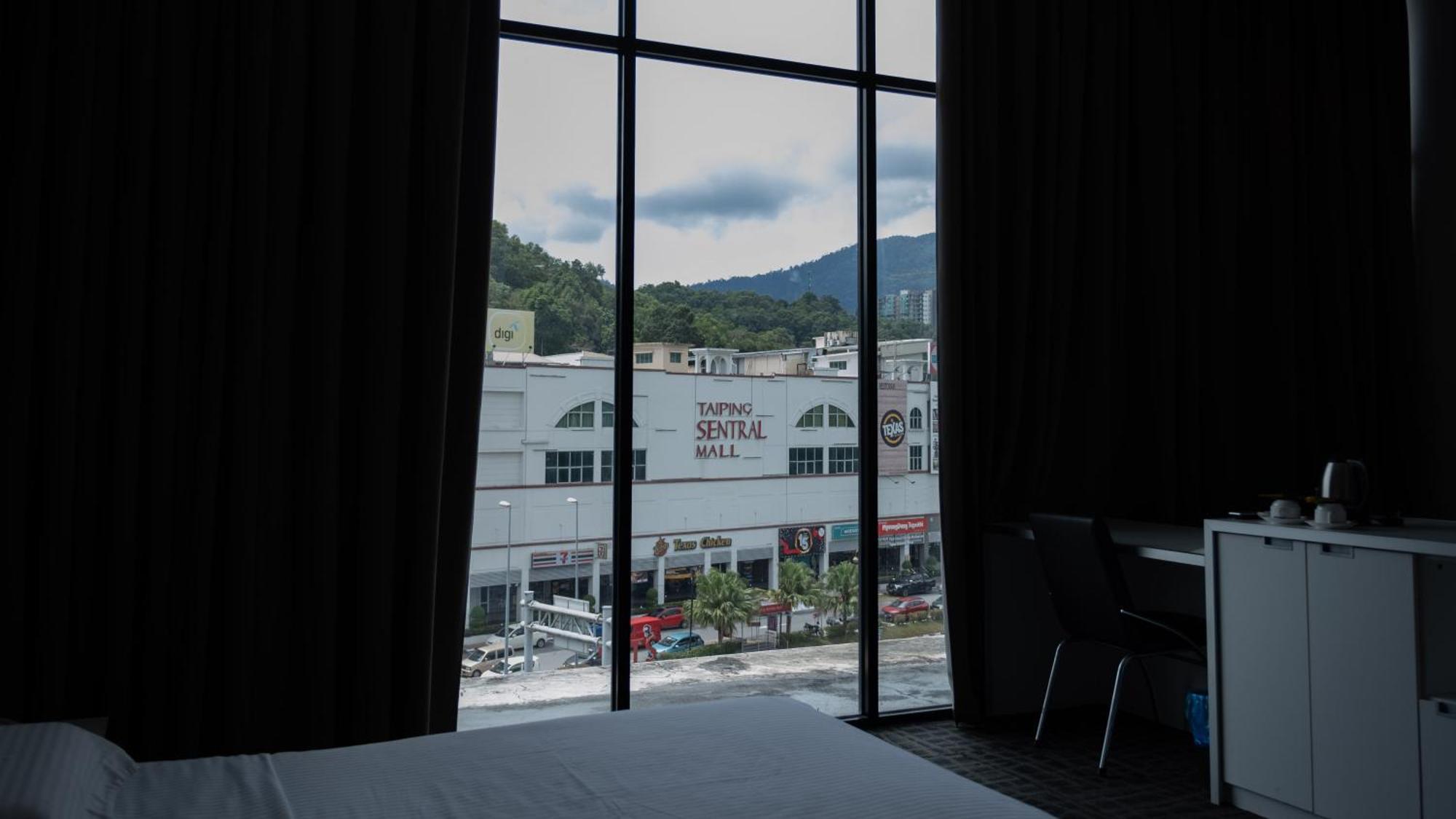 Beverly Hotel Тайпинг Екстериор снимка